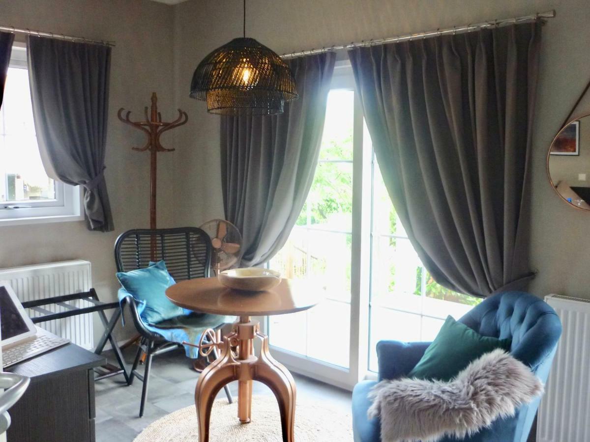 Zu Jeddelohs Lodge Hotel Gladenbach エクステリア 写真
